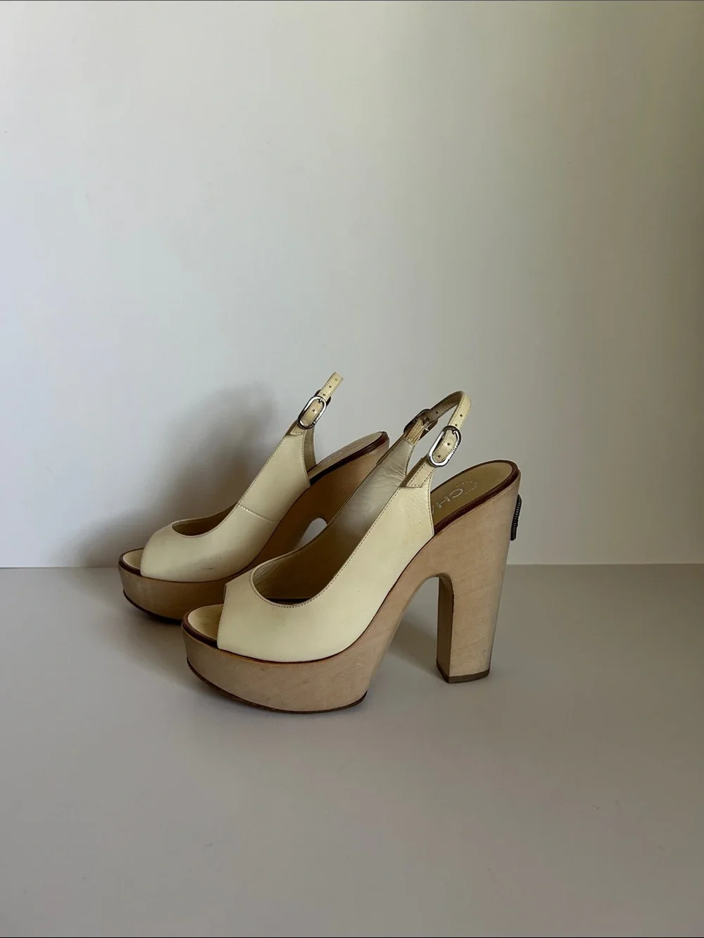 CHANEL Cream Leather Peep-Toe Platform Slingbacks